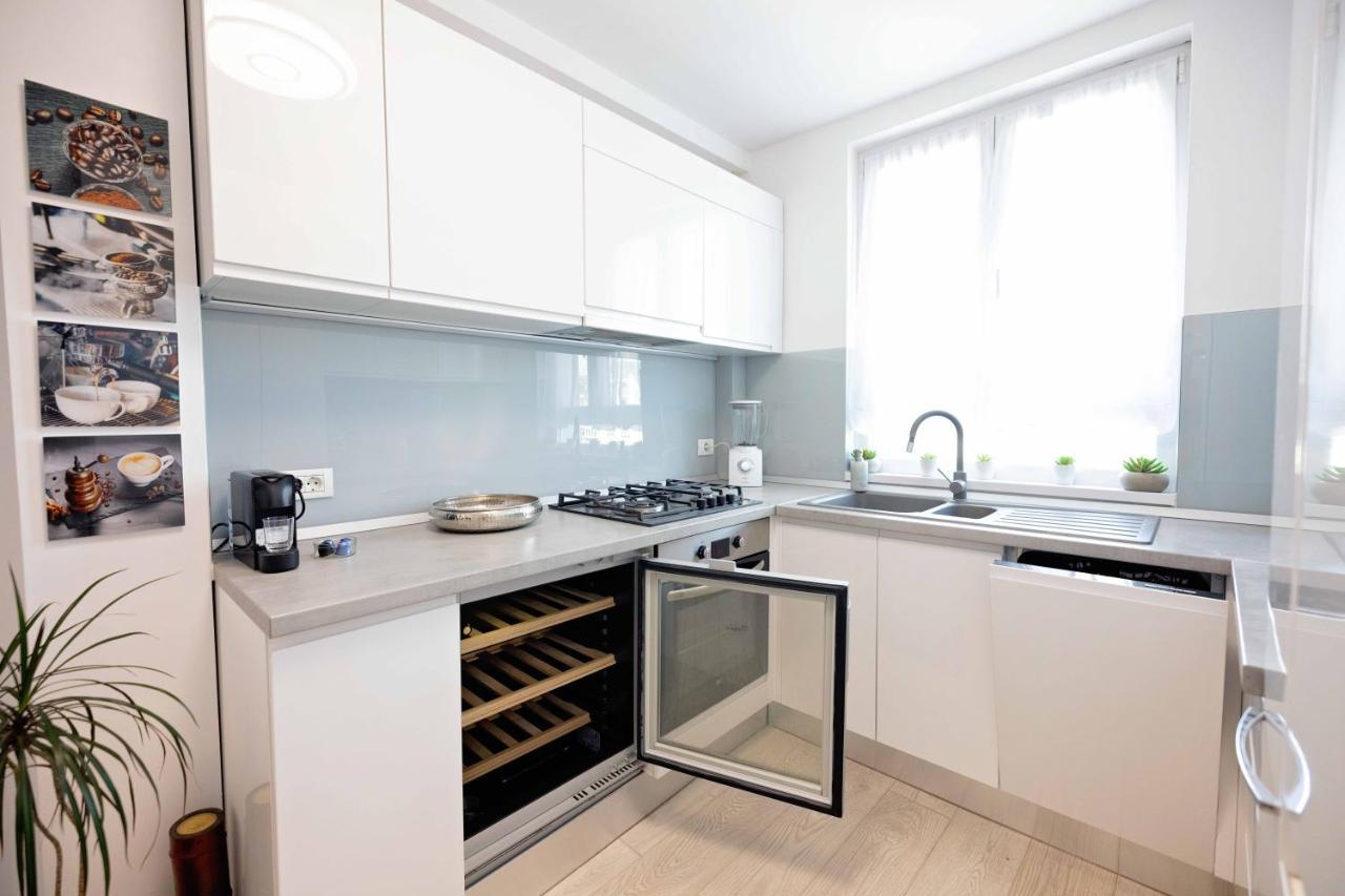 Joyful Apartment Timişoara Eksteriør billede
